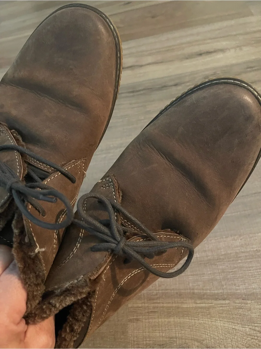 Johnston & Murphy Men's Brown Lace-Up Sherpa Chukka Boots
